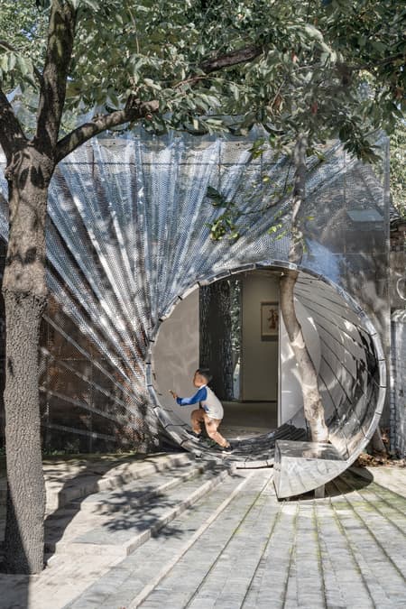 Streaming Light Exhibition Hall – Courtyard Renovation for the GuanZhong Mangba Art Festival
